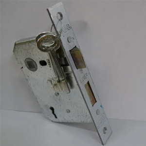 2 Lever mortice insert
