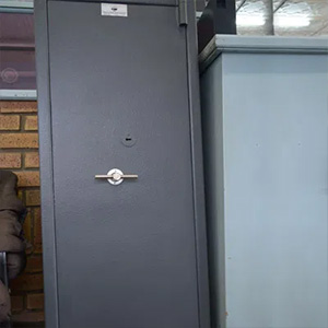 Rifle safes